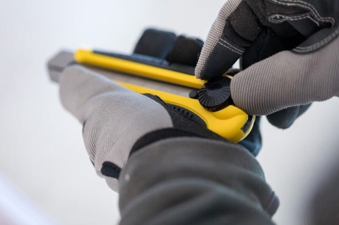 Nóż z ostrzem łamanym 180 x 25mm STANLEY (1-10-425)