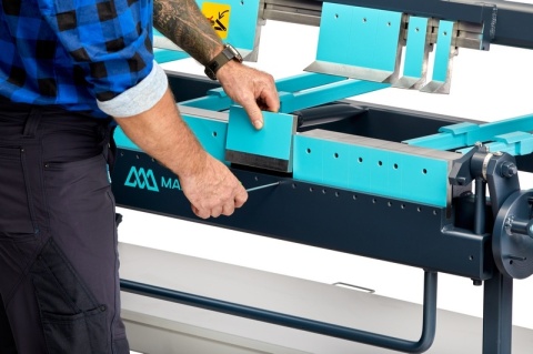 Zaginarka ręczna segmentowa ZGRs 1000 L/1,0 MAZANEK