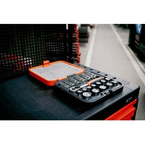 Zestaw końcówek 1/4" i nasadek 6-kątnych 3/8" z grzechotką, 51szt. BAHCO [S51MC3H]