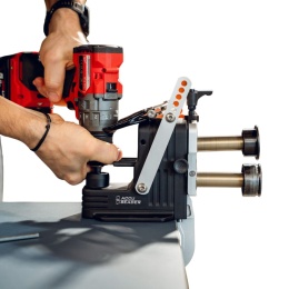 AccuBeader Buschmann Tools – Przenośna Maszyna do żłobienia Rur i Blach