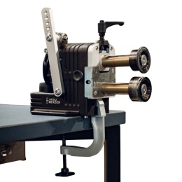 AccuBeader Buschmann Tools – Przenośna Maszyna do żłobienia Rur i Blach