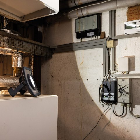 Akumulatorowa lampa robocza multi-LED, 2000 lm, 7.2V/3.2Ah, USB-C, NOVA R, SCANGRIP [03.6201]