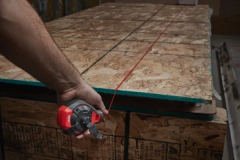 Gruby sznur traserski Milwaukee 4932498391 30 m z czerwoną kredą