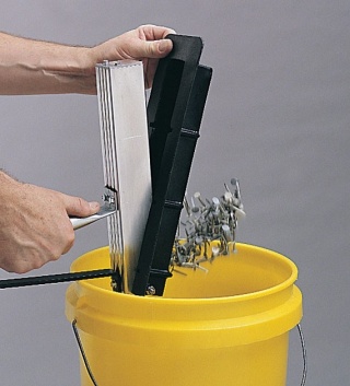 MS12 ręczny zbierak / chwytak magnetyczny MALCO 31 cm