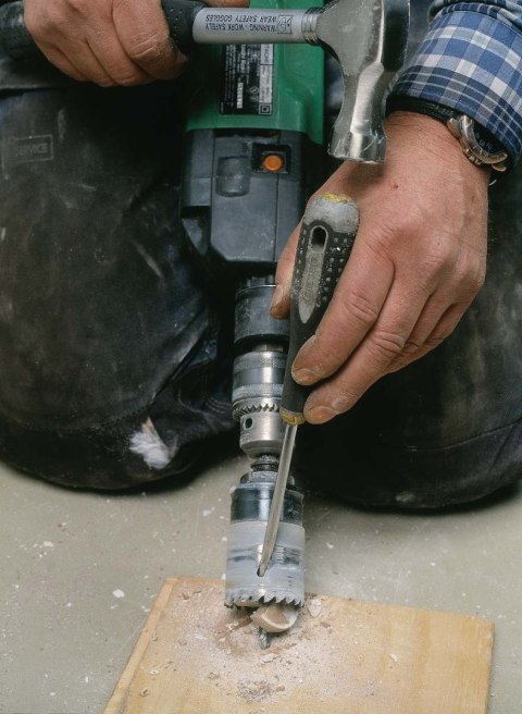 Otwornica węglikowa do cegły, gazobetonu, drewna, płytek ceramicznych i włókna szklanego 17mm Bahco [3832-17]