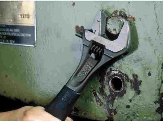 Klucz nastawny szwedzki chromowany 208mm 8" z dwukierunkową szczęką 28mm Ergo Bahco [9071 PC]