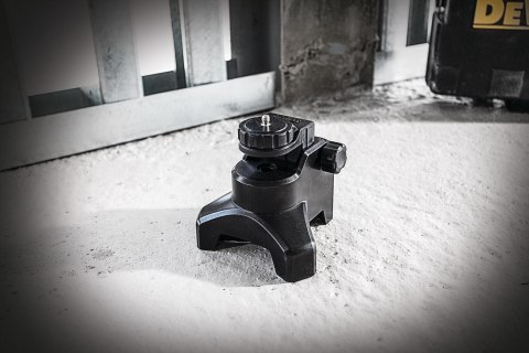 Samopoziomujący laser krzyżowy z wiązką czerwoną 15m, DeWalt [DW0811-XJ]