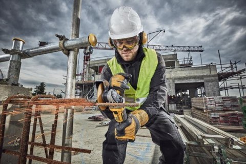 Akumulatorowa szlifierka kątowa 125mm, 18V 2x5,0Ah DeWALT [DCG405P2-QW]