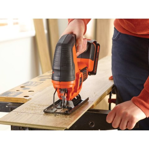 Akumulatorowa wyrzynarka 18V Li-Ion 1x2,0Ah, Black&Decker [BDCJS18-QW]
