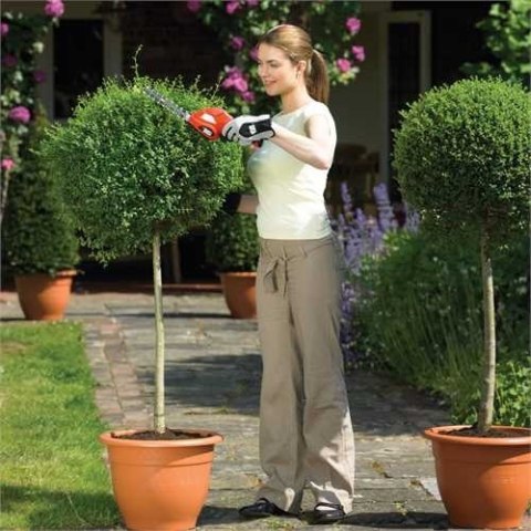 Akumulatorowe nożyce do żywopłotu 15cm, 3,6V Li-Ion 1x1,1Ah Black+Decker [GSL300-QW]