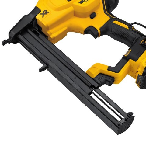 Akumulatorowy zszywacz, 18V Li-Ion 2x2,0Ah, DeWalt [DCN681D2-QW]