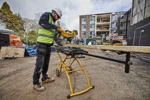 Mobilny stół roboczy do pilarki ukośnicy DeWalt [DE7260-XJ]