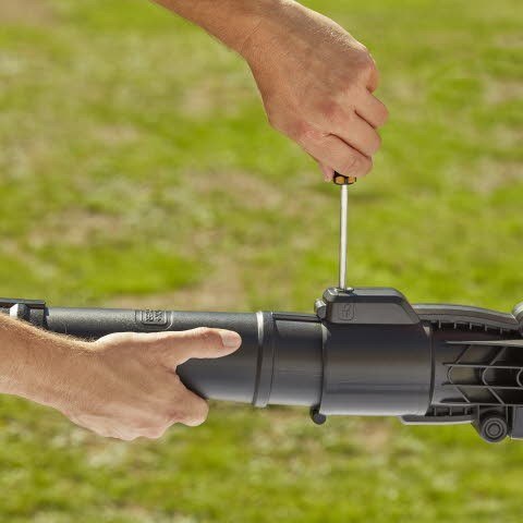 Dmuchawa/odkurzacz/rozdrabniarka ogrodowa 2600W, 40l, Black+Decker [BEBLV260-QS]