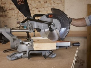 Pilarka tarczowa, ukośnica, 254/30mm, 2100W Black+Decker [BES710-QS]