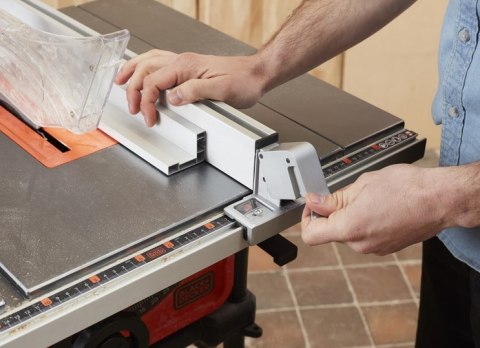 Uniwersalna pilarka stołowa 254/30mm, 1800W, Black+Decker [BES720-QS]