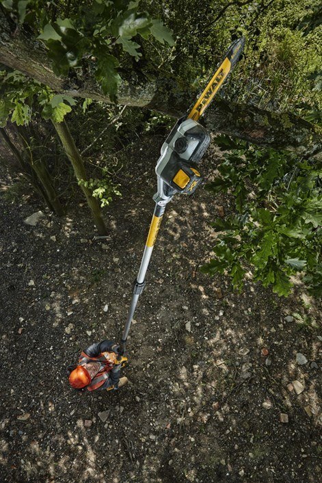 Akumulatorowa piła łańcuchowa 20cm na wysięgniku 3m, 18V, DeWalt [DCMPS567N-XJ]