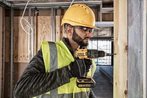 Akumulatorowa wiertarko-wkrętarka udarowa DeWalt [DCD778L2T-QW] 18V XR, Li-Ion, 2x3,0Ah