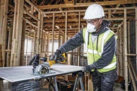 Akumulatorowa pilarka tarczowa 115mm, 18V Li-lon, serii XR, DeWALT [DCS571N-XJ]