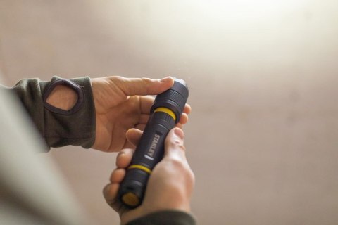 Latarka LED 350 lumenów, FM, Stanley [FMHT81511-0]