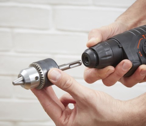 Młotowiertarka SDS+ do wiercenia i podkuwania, 650W, BLACK+DECKER [BEHS01K-QS]
