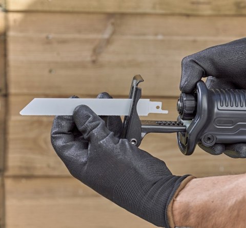 Piła szablasta/bagnetowa 750 W, Black&Decker [BES301-QS]