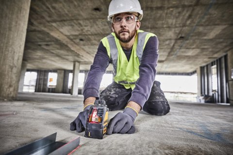 Samopoziomujący laser krzyżowy 10m, trójnóg, kufer, DeWALT [DW088KTRI-XJ]