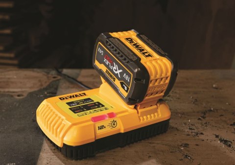 Szybka ładowarka akumulatorów Li-Ion 18V i FlexVolt 54V, 12A [DCB117-QW]