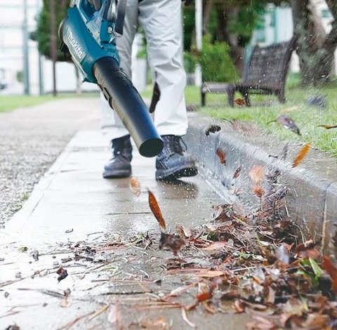 Akumulatorowa dmuchawa do liści 36V Makita [UB001CZ] Li-Ion