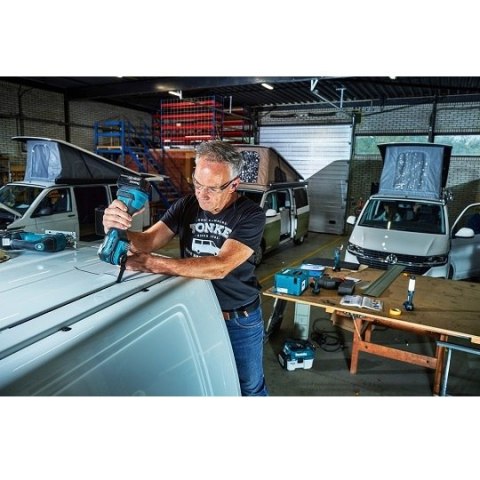 Akumulatorowe narzędzie wielofunkcyjne 18V Makita [DTM52RFJX1] 2x3,0 Ah, Li-Ion, AVT