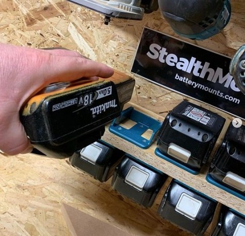 Uchwyty do akumulatorów Makita 18V LXT, StealthMounts [BM-MK18-BLU-6] 6 szt.
