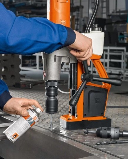 Wiertarka na stopie magnetycznej KBM 50 U FEIN [72704061000] 1200W, zakres pracy do 50 mm