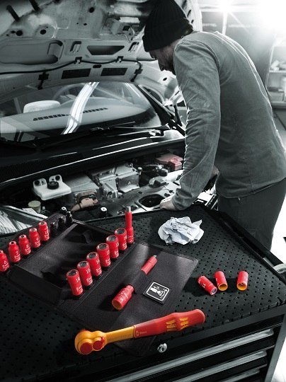 Zestaw 17 szt. nasadek w izolacji VDE z grzechotką Zyklop 3/8", 8100 SB VDE 1, WERA [05004970001] 2go, metryczny