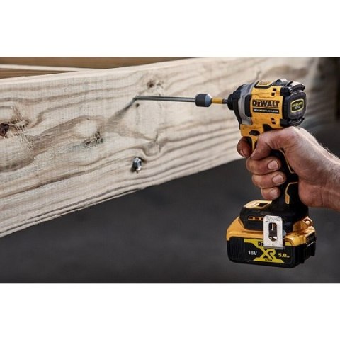 Akumulatorowa zakrętarka udarowa 1/4" 18V XR DeWalt [DCF850P2T-QW] 2x5,0Ah, Li-Ion