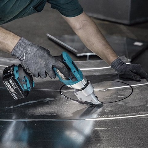 Akumulatorowe nożyce do blachy z obrotową głowicą 18V Makita [DJS131Z] Li-Ion, LXT