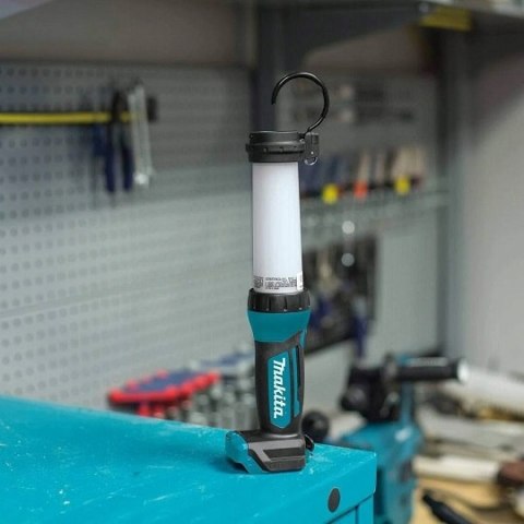 Latarka akumulatorowa 12V max (10,8V) ML104 Makita [DEAML104] Li-Ion, CXT