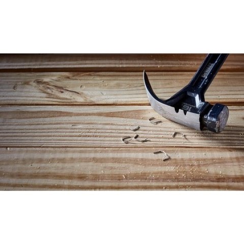 Młotek stalowy jednoczęściowy z zakrzywionym pazurem 454g DeWalt [DWHT51002-0] magnetyczny uchwyt