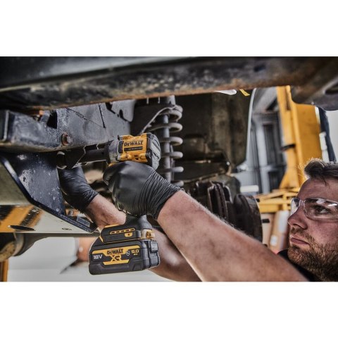 Akumulatorowy klucz udarowy 3/8", 406Nm, 18V XR, DeWalt [DCF923N-XJ] Li-Ion