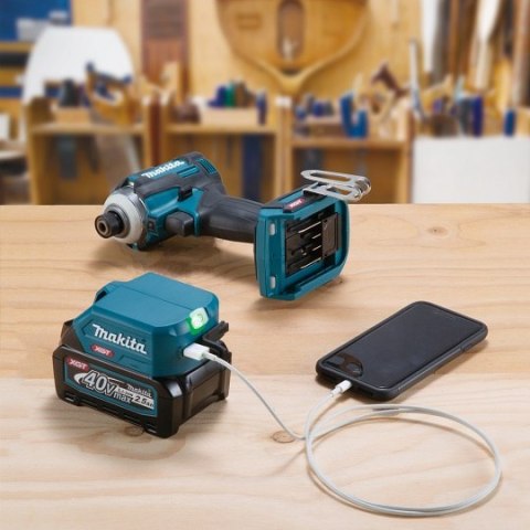 Adapter z 2 gniazdami USB do akumulatorów 40V max XGT Makita [ADP001G] Li-Ion