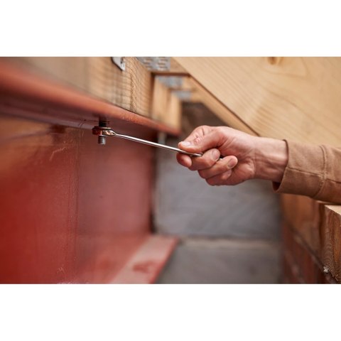 Zestaw serwisowy 142 szt. w walizce, klucze nasadowe 1/4'' i 1/2'', szczypce, wkrętaki , Stanley [STMT98109-1]