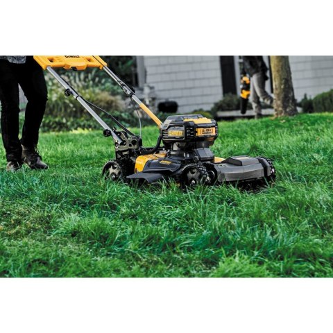 Akumulatorowa kosiarka do trawy z napędem, 36V (2x18V) Li-Ion, 53cm, DeWALT [DCMWSP564N-XJ]