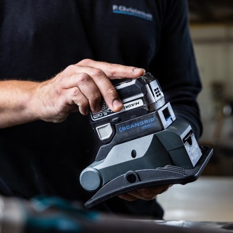 Akumulatorowa lampa robocza ze ściemniaczem COB LED 2000 lumenów, 18V Li-Ion, POWERBANK USB, NOVA 2 CONNECT Scangrip [03.6100C]