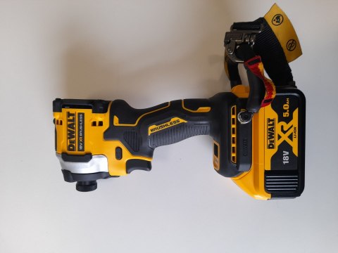 Akumulatorowa zakrętarka udarowa 1/4" 18V Li-Ion 2x5,0Ah, XR DeWalt [DCF850P2LRT-QW] LANYARD READY