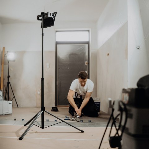 Statyw teleskopowy 0,9-2m do lamp TRIPOD 2M Scangrip [03.5685]