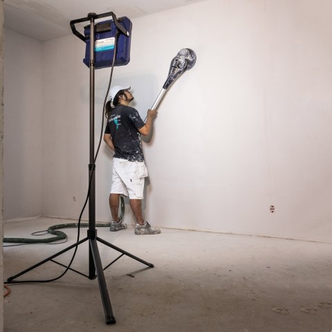 Statyw teleskopowy 0,9-2m do lamp TRIPOD 2M Scangrip [03.5685]