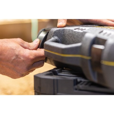 Zestaw 50 szt. nasadek i akcesorii na kwadrat 1/4" i 1/2'', kluczy płasko-oczkowych, walizce serii FATMAX, Stanley [FMMT82827-1]