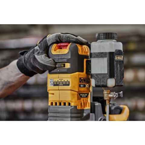 Akumulatorowa, 2-biegowa wiertarka na stopie magnetycznej, 18V Li-Ion 2x9,0Ah, serii XR DeWalt [DCD1623X2G-QW] zakres pracy do 5