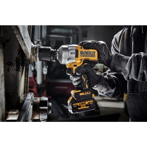 Akumulatorowy klucz udarowy 1/2", 1626Nm z gumową osłoną 18V Li-lon 2x5,0Ah POWERSTACK DeWalt [DCF961H2G-QW]