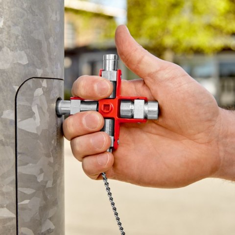 Klucz uniwersalny do szaf, tablic rozdzielczych, skrzynek KNIPEX [00 11 06]