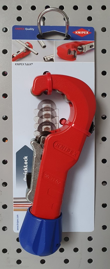 Obcinak do rur miedzianych, mosiężnych i ze stali nierdzewnej o średnicach 6-35 mm, KNIPEX [90 31 02 BK]