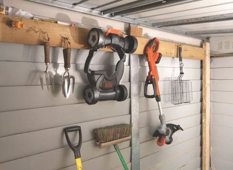 Podkaszarka do trawy 28cm z podstawą Black+Decker [STC1820CM-QW] 2,0Ah/18V